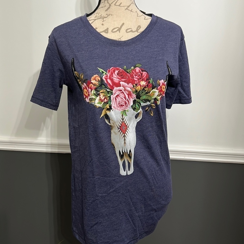 Mighty Fine T-shirt Medium Short Sleeve Casual